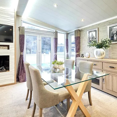 Enzo's With Hot Tub Dom wakacyjny York