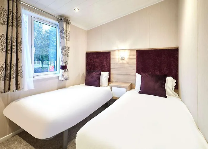 Enzo's With Hot Tub *