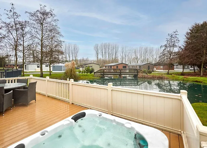 Dom wakacyjny Enzo's With Hot Tub York